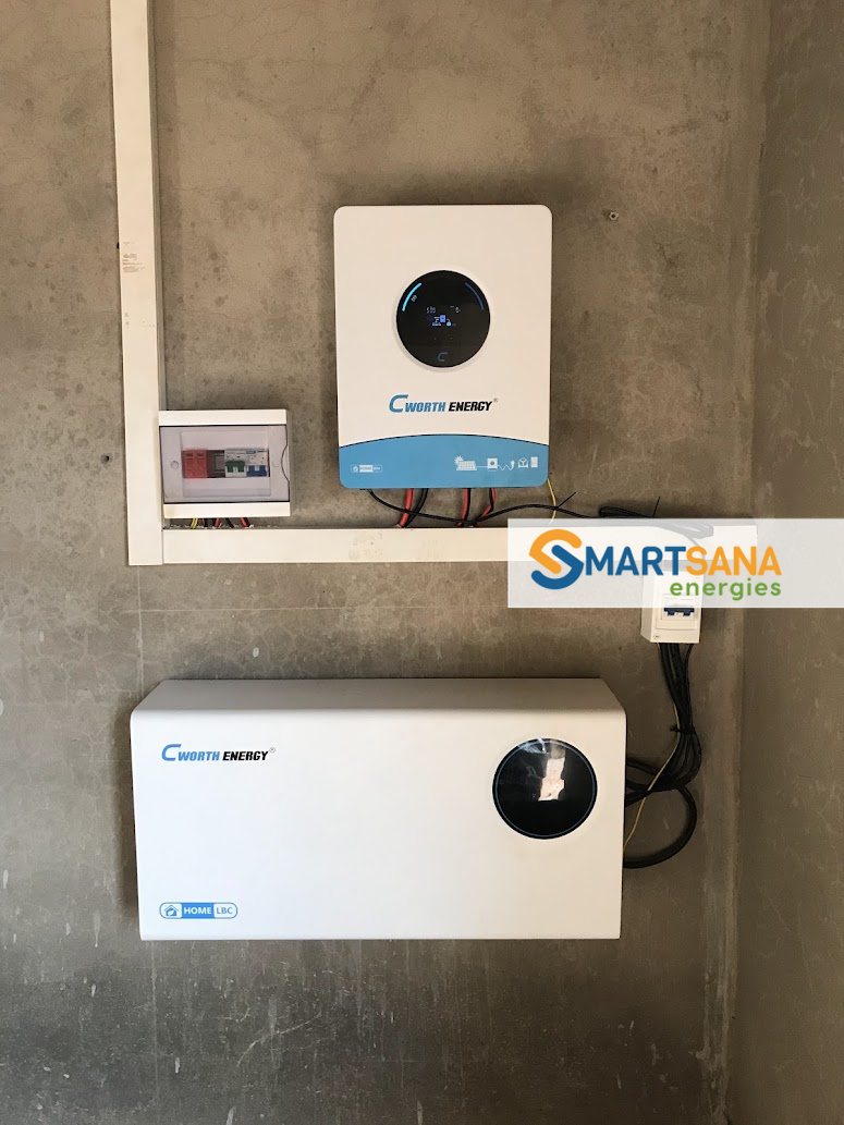 CWORTH Energy inverter and 10 kWh battery on the wall