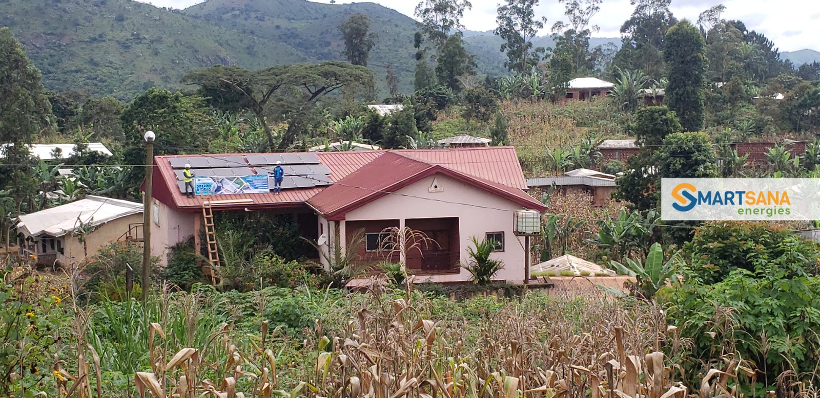 The Capzone rurale training centre in Bandja with its rooftop panels