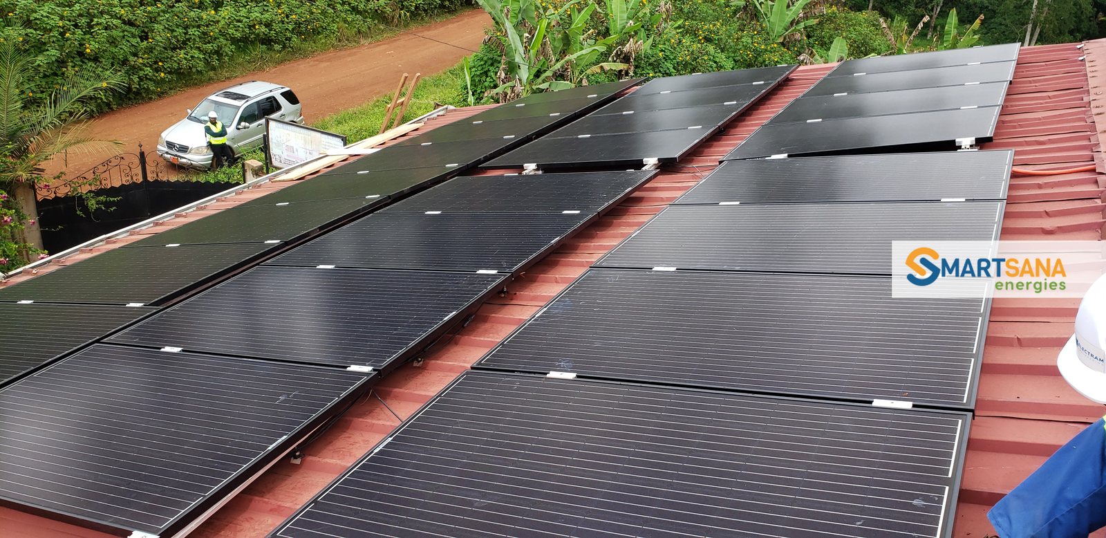 The 24 × 300 Wp panels on the centre’s roof