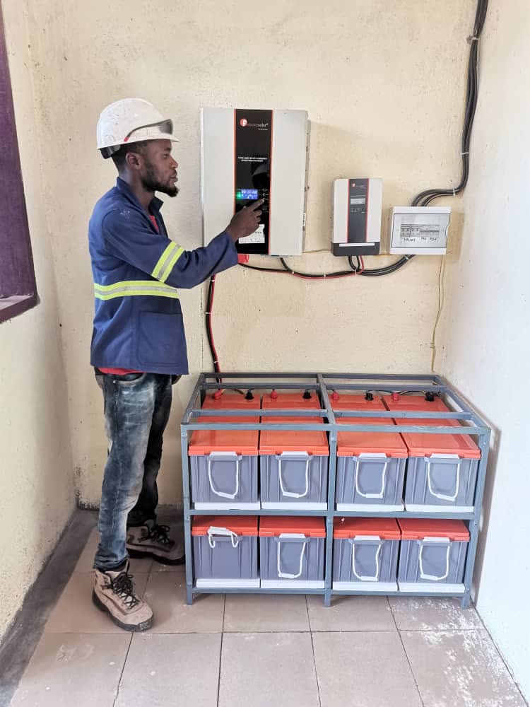 Solar power at the CSI of Gah, Ngambé-Tikar: site photo 3