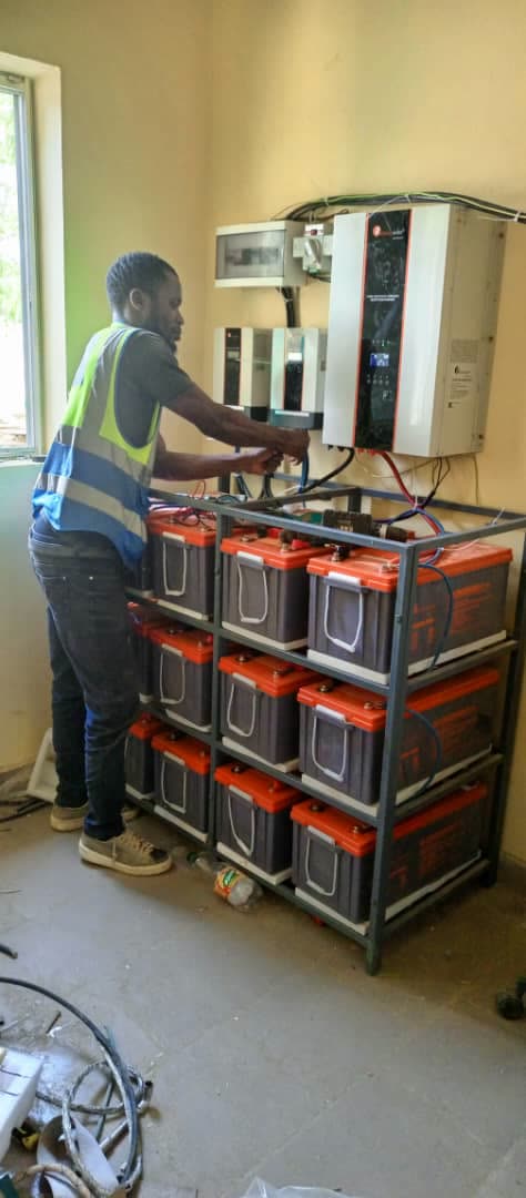 7.5 kVA solar system for the haemodialysis centre at Kousséri Regional Hospital: site photo 4