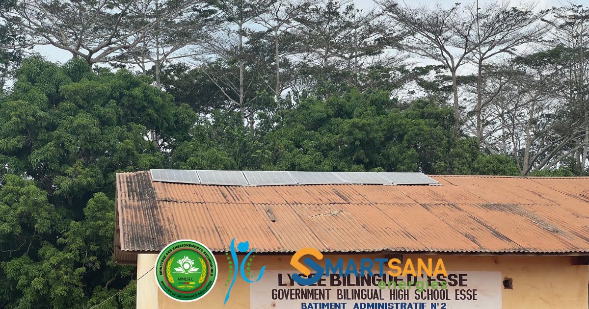 Solar-powered computer lab at Lycée Bilingue d’Essé (PADESC programme): site photo 1